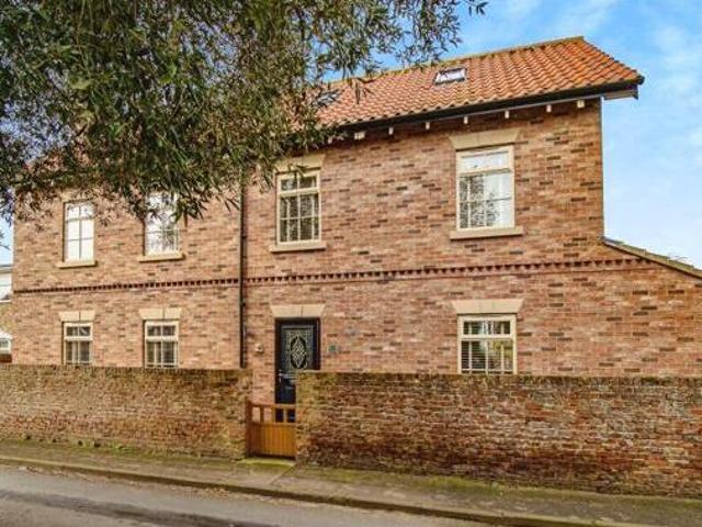 House for sale in Higher Bartle, Lancashire