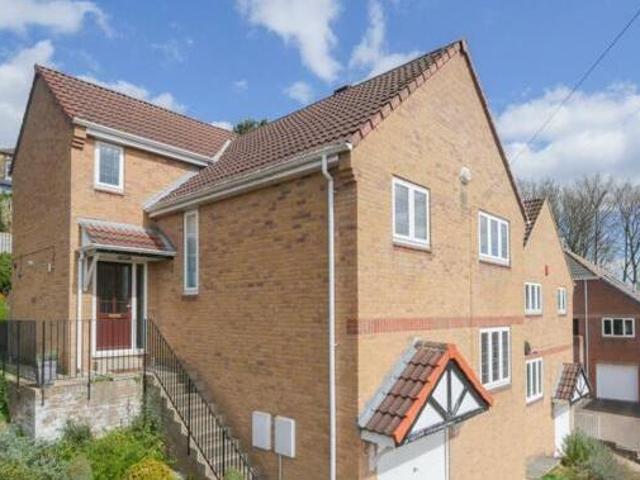 House for sale in Pudsey, West Yorkshire