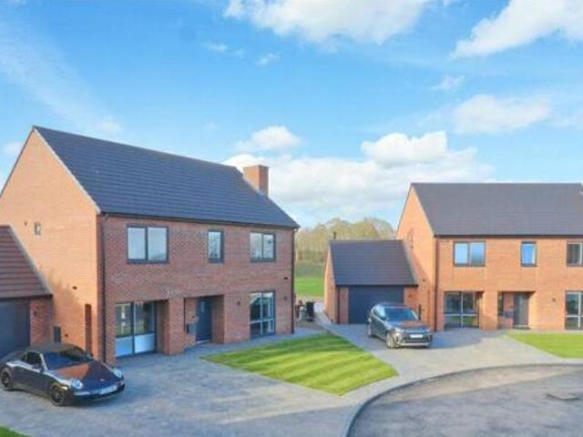 House for sale in Pudsey, West Yorkshire