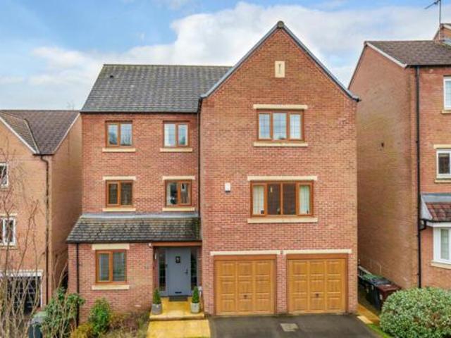 House for sale in Pudsey, West Yorkshire