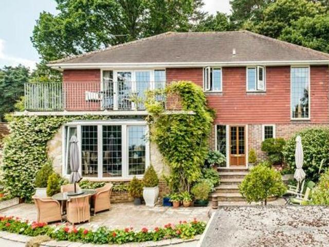 House for sale in Horsham, West Sussex