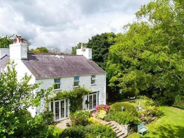 House for sale in Pwllheli, Gwynedd
