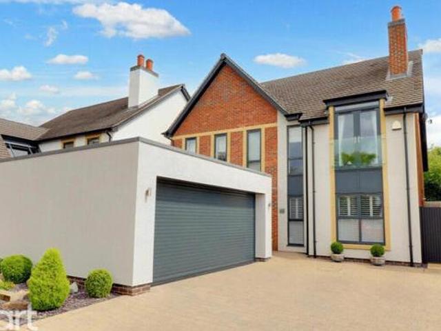 House for sale in East Midlands