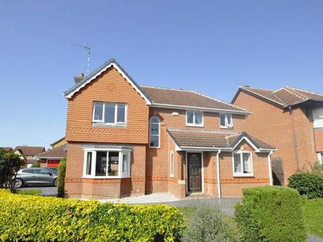 House for sale in Froggatt, East Midlands