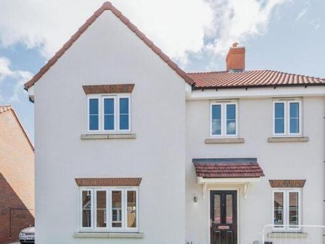 House for sale in Heartsease, East Bank