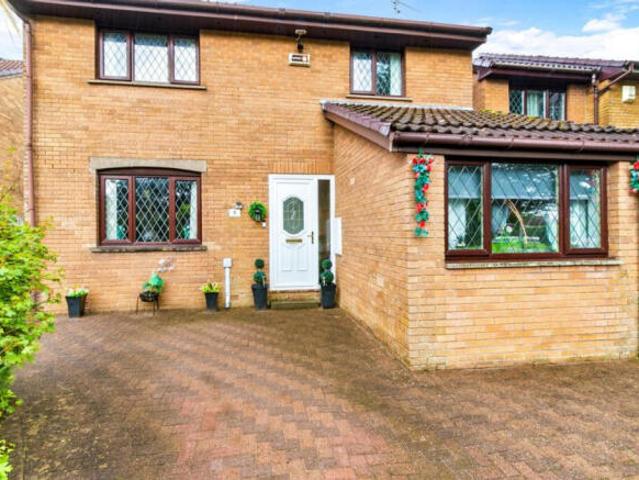 Farm for sale in Crookston, Scotland