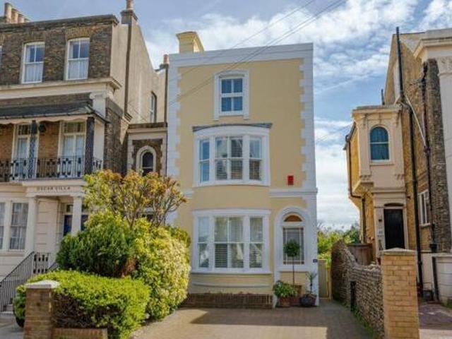 House for sale in West Cliff, Acol