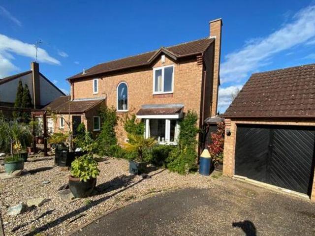 House for sale in Northampton, Northamptonshire