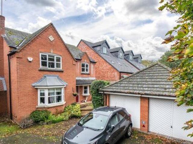 House for sale in Redditch, Worcestershire