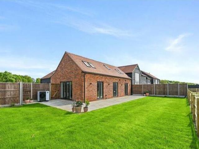 House for sale in Batchworth, Hertfordshire