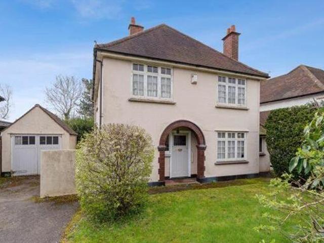 House for sale in Batchworth, Hertfordshire