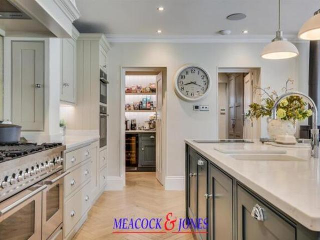 Farm for sale in Hutton, Navestock Side