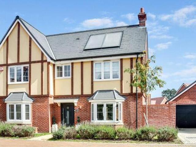 House for sale in Stroud Green, Barling