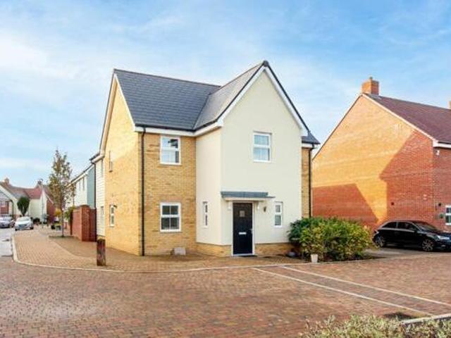 House for sale in Stroud Green, Barling