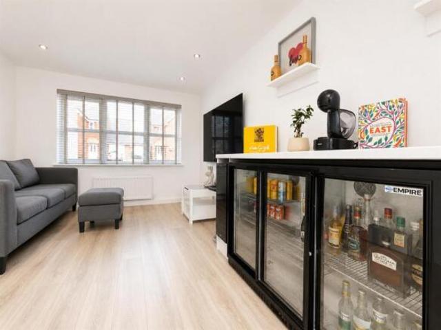 Farm for sale in Uddingston, Scotland