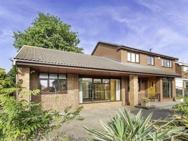 House for sale in Rossington, Doncaster