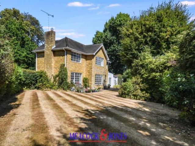 Farm for sale in Hutton, Navestock Side