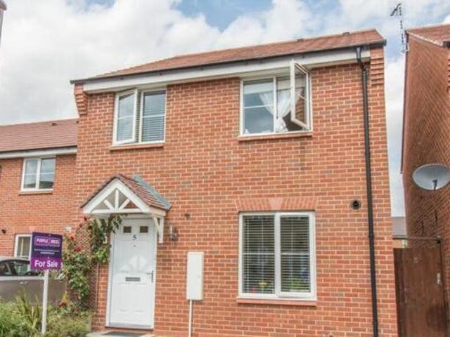 House for sale in Edison Place, Rugby