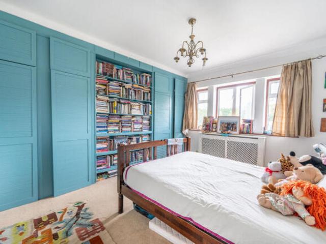 Farm for sale in Kingsbury, Greater London