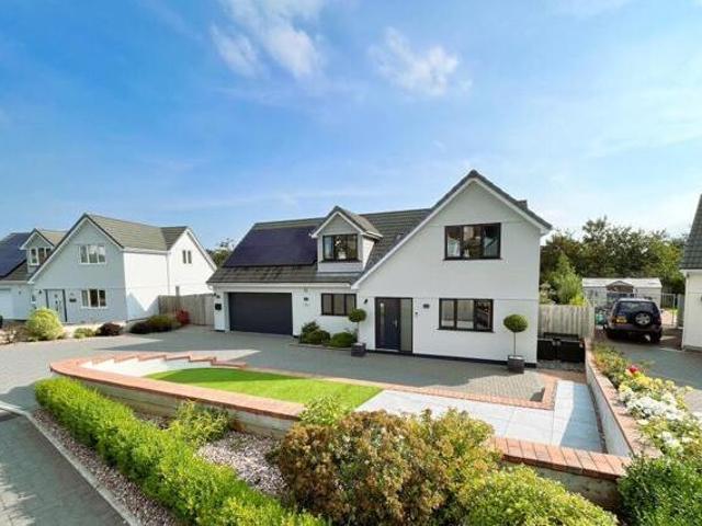 House for sale in South Pill, Saltash
