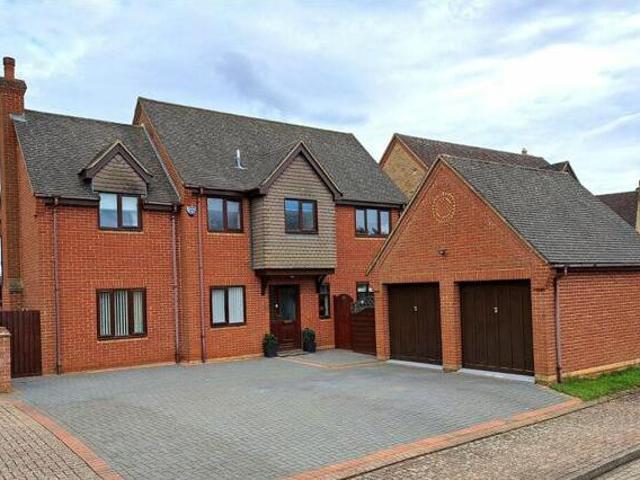House for sale in Sandy, Bedfordshire