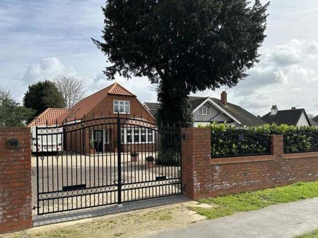 House for sale in Grimsby, North East Lincolnshire