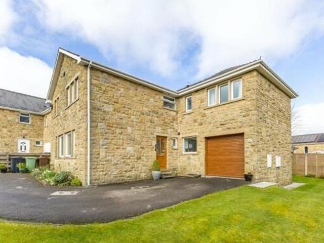 House for sale in Holmfirth, West Yorkshire
