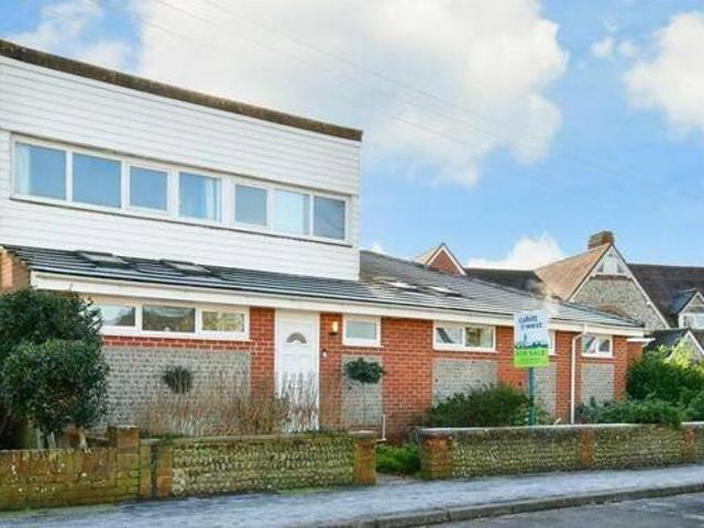House for rent in West Sussex