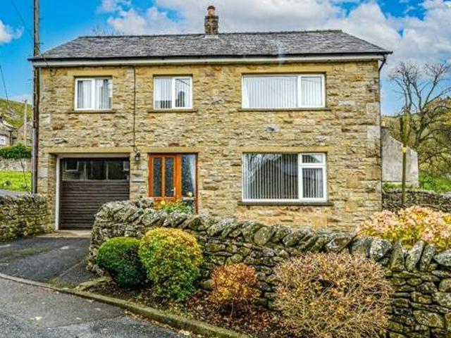House for sale in Settle, North Yorkshire