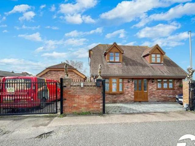 House for sale in Sheerness, Oad Street