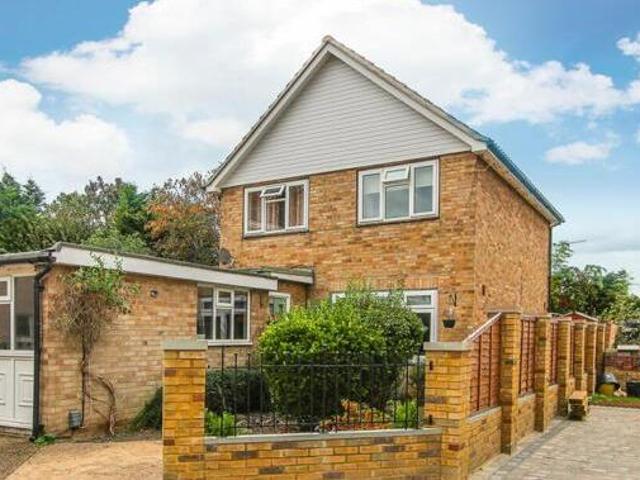 House for sale in Lower Halliford, Surrey
