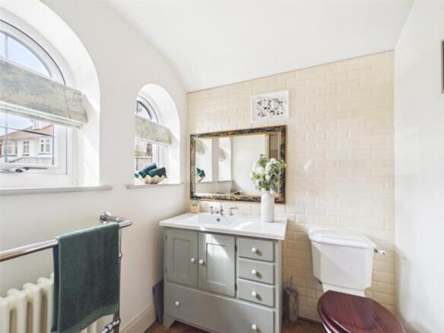 Farm for sale in Bournemouth, Bournemouth, Christchurch and Poole