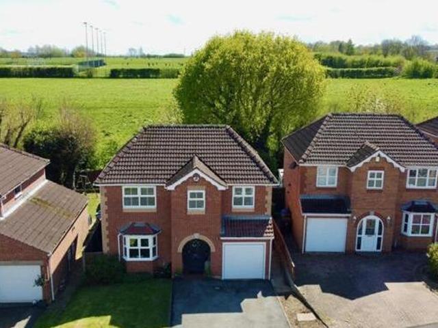 House for sale in Waterthorpe, South Yorkshire