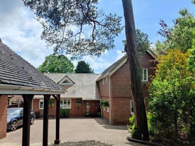 House for sale in Chilworth Old Village, Test Valley