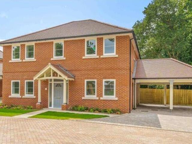 House for sale in Barton Stacey, Hampshire