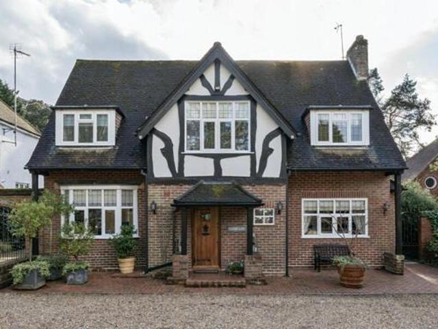 House for sale in Barton Stacey, Hampshire
