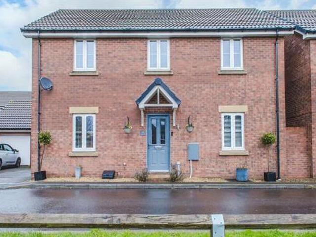 House for sale in Swindon