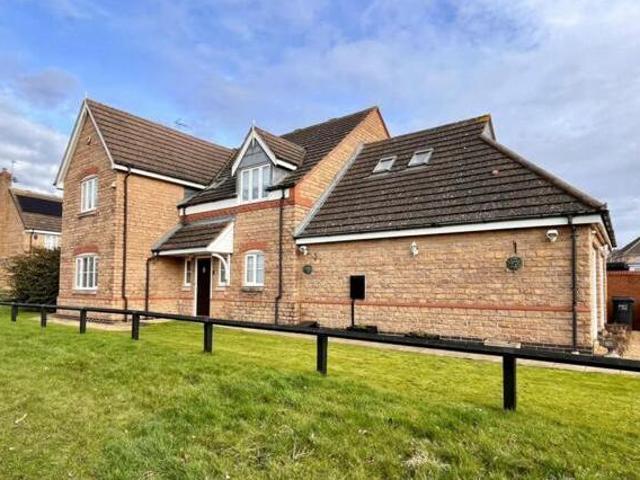 House for sale in Northampton, Northamptonshire