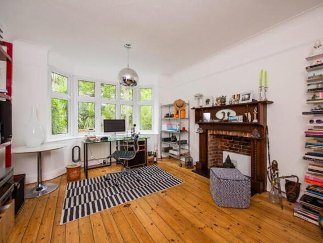 Farm for sale in Sandown Park, Kent