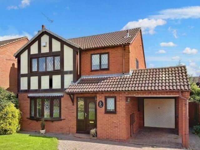 House for sale in Camp Hill, Warwickshire