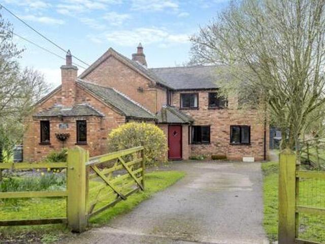House for sale in Stone, Baswich