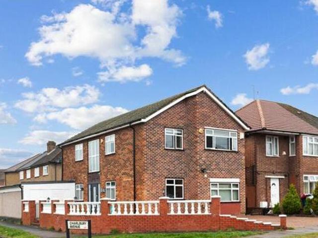 House for sale in Little Stanmore, Greater London
