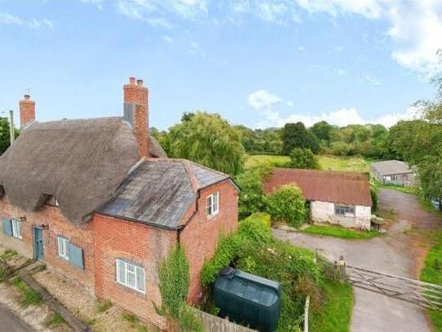 House for sale in Barton Stacey, Hampshire