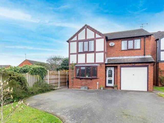 House for sale in Stoke Pound, Bromsgrove