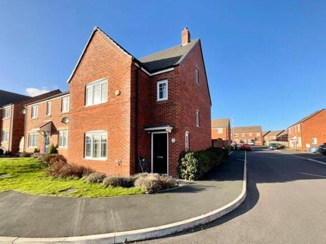 House for sale in Stone, Baswich