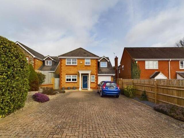 House for sale in Stone, Baswich
