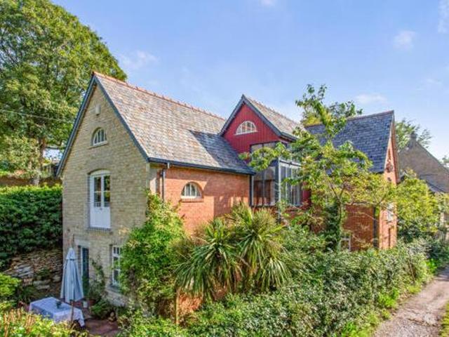 House for sale in Thrupp, School House