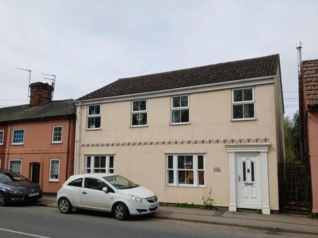 House for sale in Chelmondiston, Suffolk