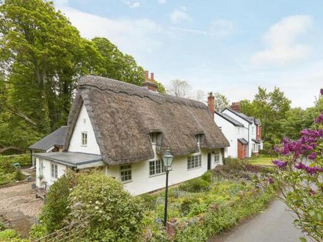House for sale in Chelmondiston, Suffolk