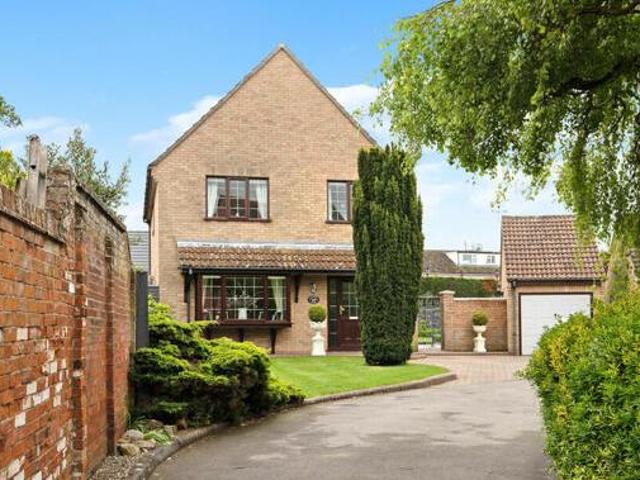 House for sale in Chelmondiston, Suffolk